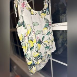 Light weight refreshing Lemon Tank